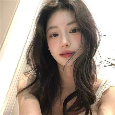 上帝深爱鱼子酱封面